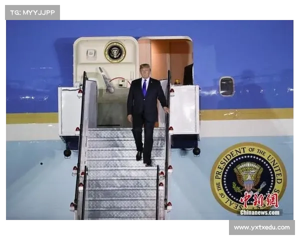 普京访朝鲜:金正恩凌晨亲自接机,献花小姐姐身影神似李雪主 普京访朝鲜:金正恩凌晨亲自接机,献花小姐姐身影神似李雪主